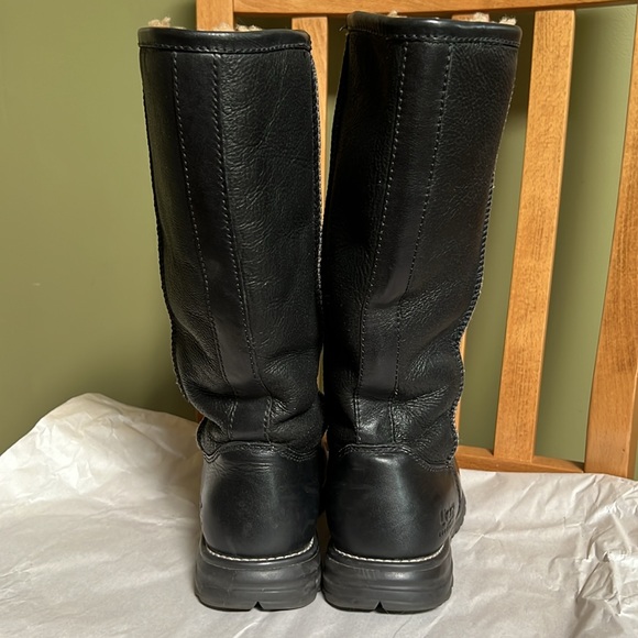 Ugg Boots, size 37 - Picture 3 of 8